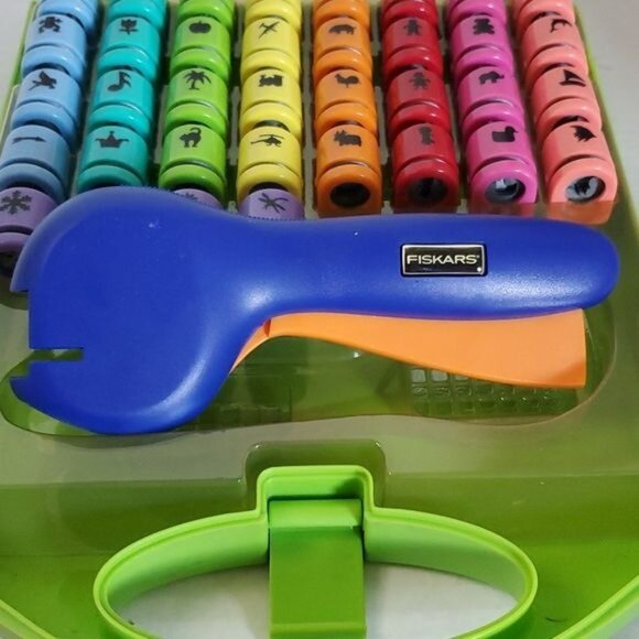Fiskars Teeny Tiny Cassette PAPER Punch 36 Interchangeable Dies 9 Themes 4 Each - Picture 3 of 14
